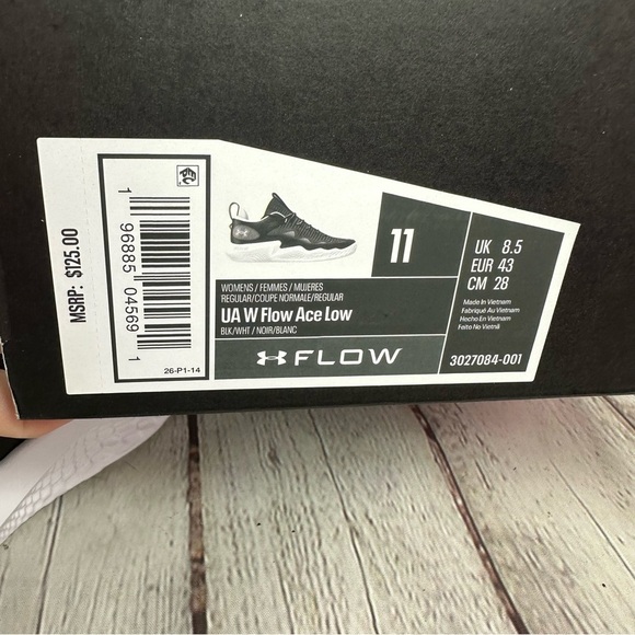 NIB UA W flow ace low top sneaker volleyball court black white womens - Picture 9 of 9